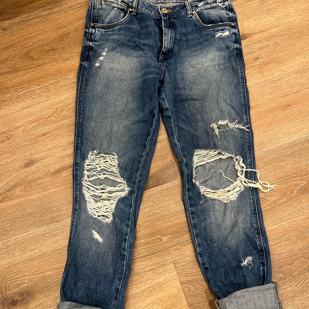 Zara Distressed Blue Jeans for Women